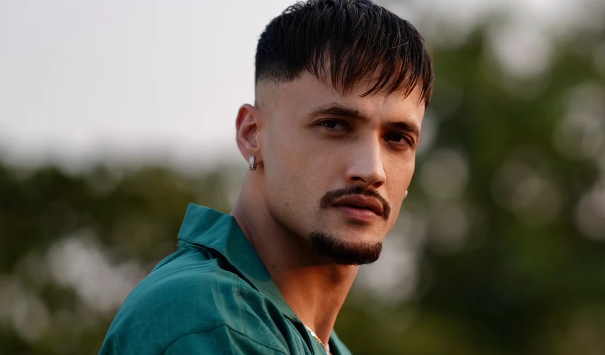 Bollywood Wrap Up | Bigg Boss OTT 3 में Munawar Faruqui एंट्री, आसिम रियाज की बदतमीजी पर फूटा TV इंडस्ट्री का गुस्सा