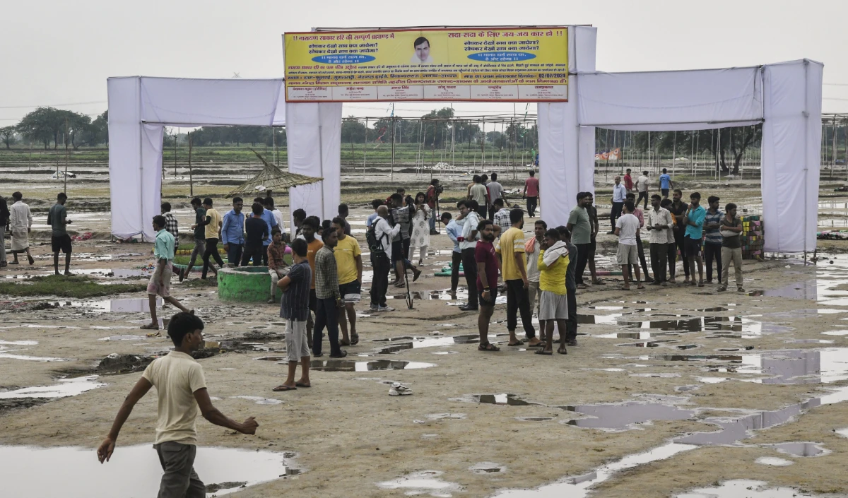 हाथरस हादसे पर भोले बाबा का आया पहला बयान, कहा- असामाजिक तत्वों ने मचाई भगदड़, मैं निकल गया था