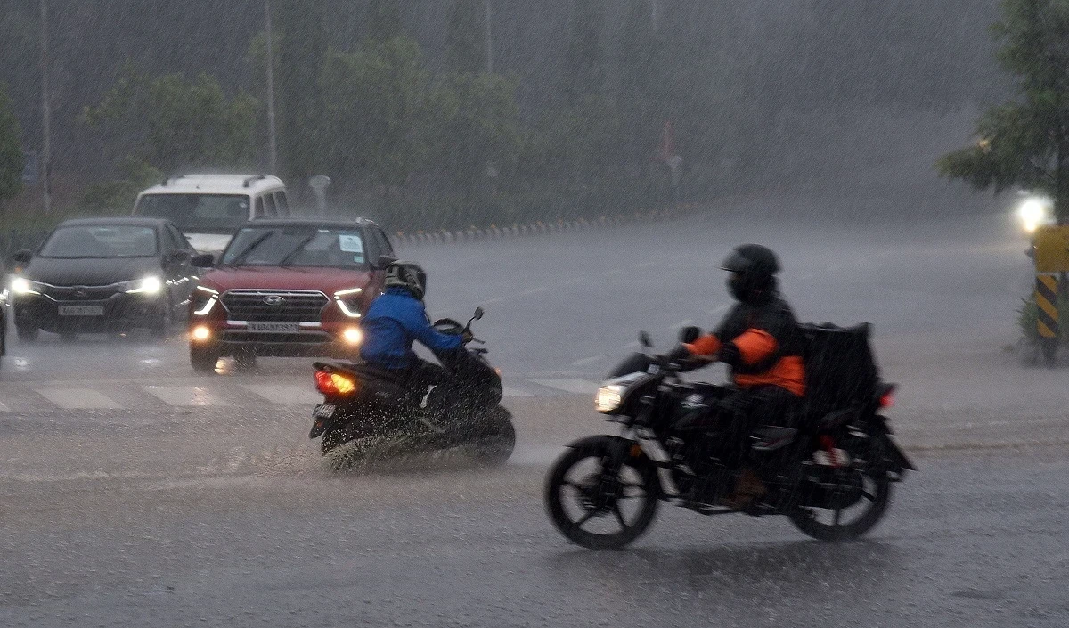 Himachal Pradesh में मौसम विभाग ने भारी बारिश के साथ जारी किया ‘यलो अलर्ट’