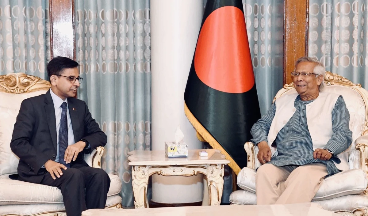 Bangladesh में भारतीय दूतावास के दोनों तरफ तानी तोपें! सैकड़ों हथियारबंद जवान मौजूद, राष्ट्रपति युनूस के पास पहुंचे राजदूत