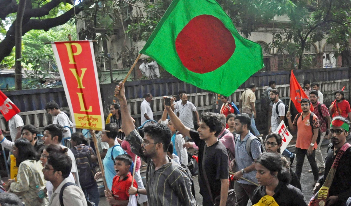 Bangladesh में फिर बढ़ा तनाव, छात्र नेताओं ने वार्ता का प्रधानमंत्री का न्योता अस्वीकार किया