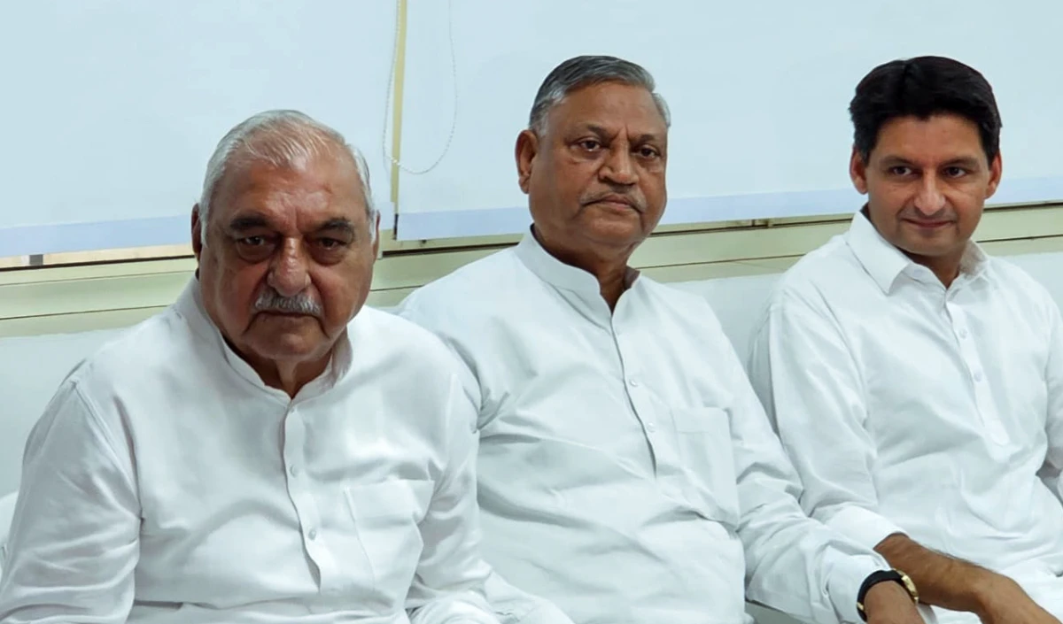 भूपेंद्र सिंह हुड्डा और कुमारी शैलजा के बीच आपसी खींचतान पर बोली BJP – दो खेमों में बंट चुकी है पार्टी