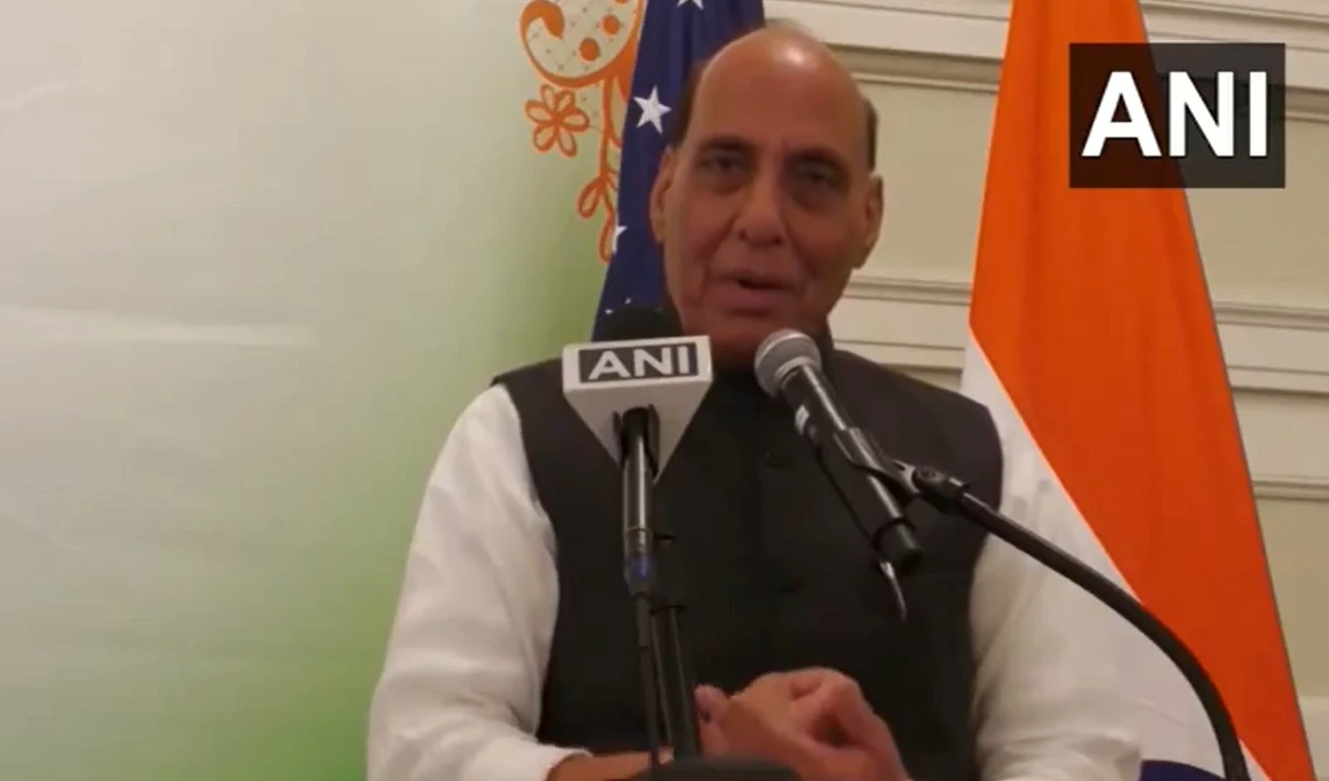 छल-कपट हमारे चरित्र में नहीं, भारत कभी दूसरों की पीठ में छुरा नहीं मार सकता, अमेरिका गए रक्षामंत्री ने प्रवासी भारतीयों को दी   क्या सलाह