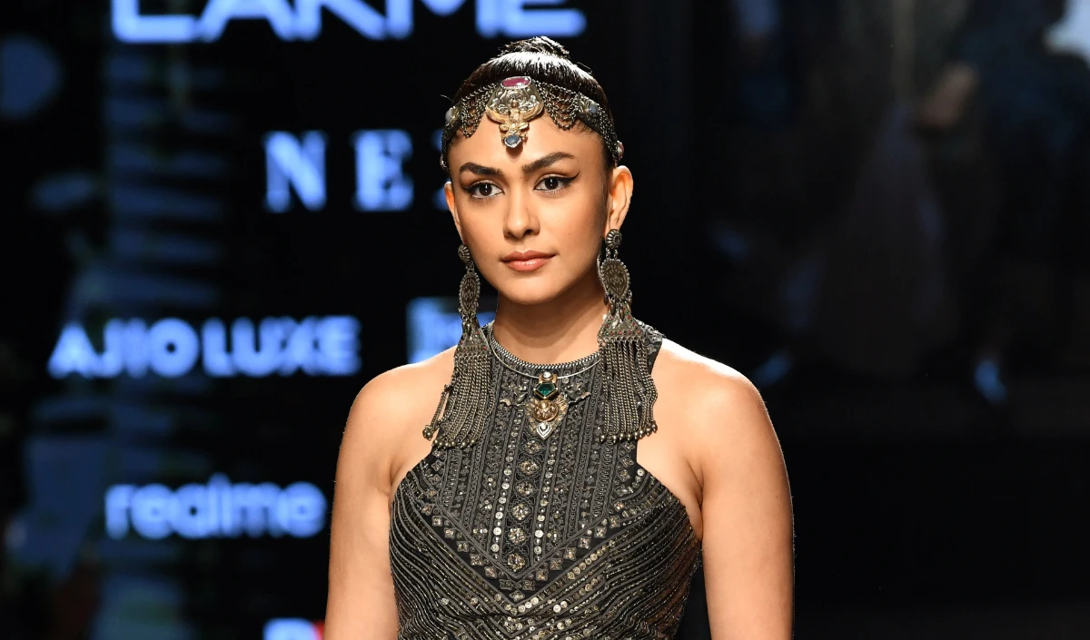 Mrunal Thakur Birthday Special | जब टीवी शो में लीड से सेकंड लीड में बदल दी गईं मृणाल ठाकुर, बर्थडे गर्ल से लाइफ से जुड़ी दिलचस्प बातें