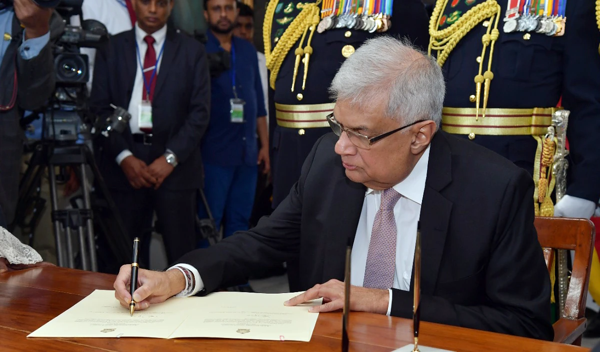 Sri Lanka : राष्ट्रपति चुनाव में 30 से ज्यादा दलों के महागठबंधन ने Wickremesinghe का समर्थन किया