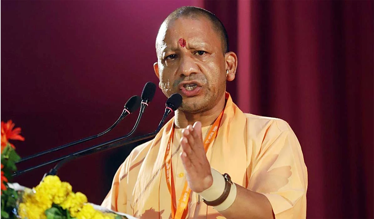 जाति, क्षेत्रीय, भाषाई विभाजन से उबरकर हमें राष्ट्र प्रथम की भावना से जुड़ना होगा: सीएम योगी