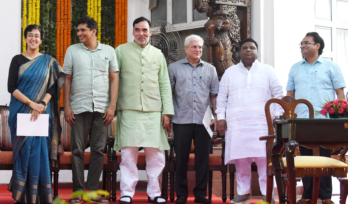 आतिशी ने मंत्रालयों का किया बंटवारा, 13 विभागों को रखा अपने पास, जानें किसे मिला कौन का मंत्रालय