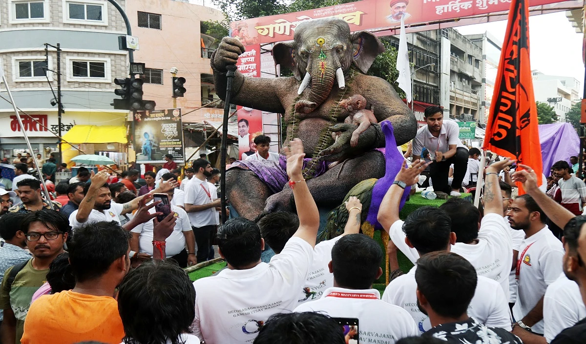 ढोल-ताशा बजाने दें, ये उनके दिल में है, गणपति विसर्जन पर सुप्रीम कोर्ट का बड़ा फैसला, NGT के आदेश पर लगाई रोक