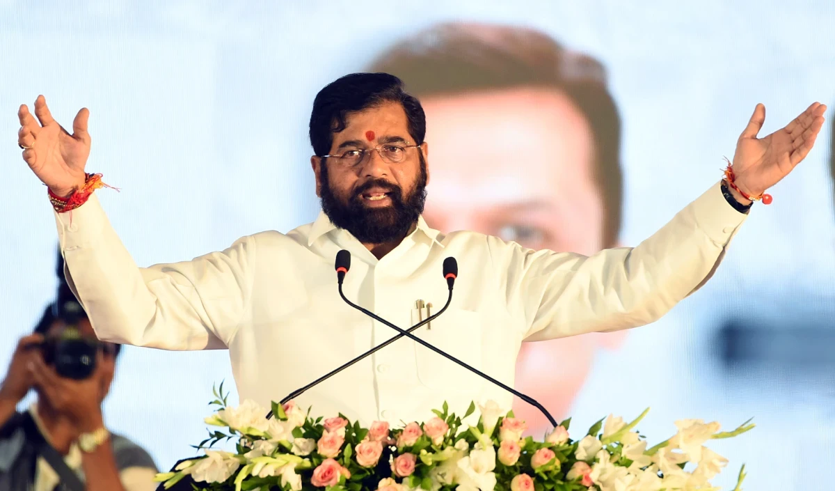 महाराष्ट्र सरकार बारिश से प्रभावित किसानों को एनडीआरएफ के मानदंडों से अधिक मुआवजा देगी: Shinde