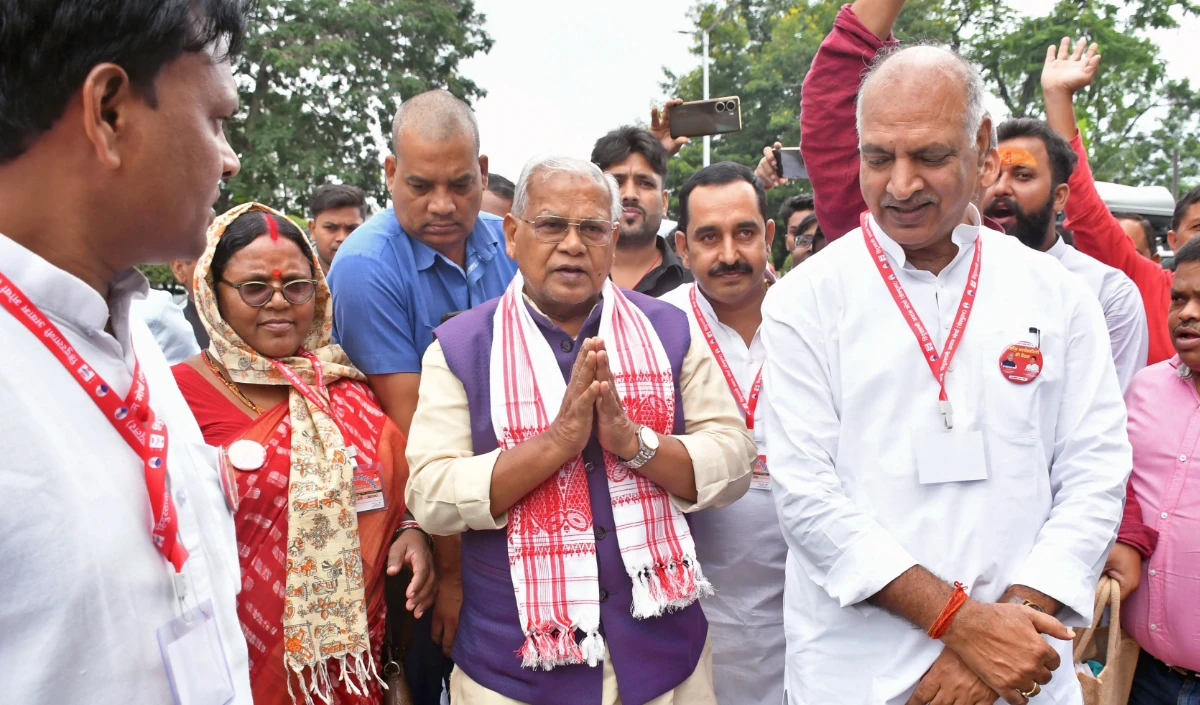 बिहार में दरोगा, एसपी, कलेक्टर और न्यायाधीश सभी शराब का आनंद ले रहे हैं : Manjhi