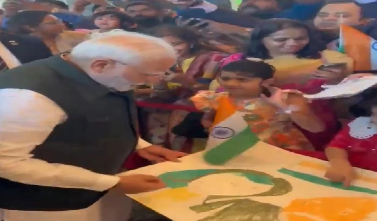मजबूत संबंधों की आशा, क्राउन प्रिंस को धन्यवाद, एक लड़की द्वारा बनाए गए चित्र पर ऑटोग्राफ, ब्रुनेई में पीएम मोदी