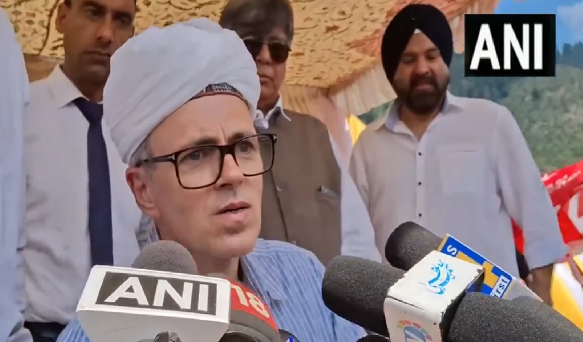 जब मदद चाहिए थी तो हम बर्बादी के लिए जिम्मेदार नहीं थे, पीएम की खानदान वाली टिप्पणी पर उमर बोले- पीडीपी में कोई कमी नजर नहीं आएगी