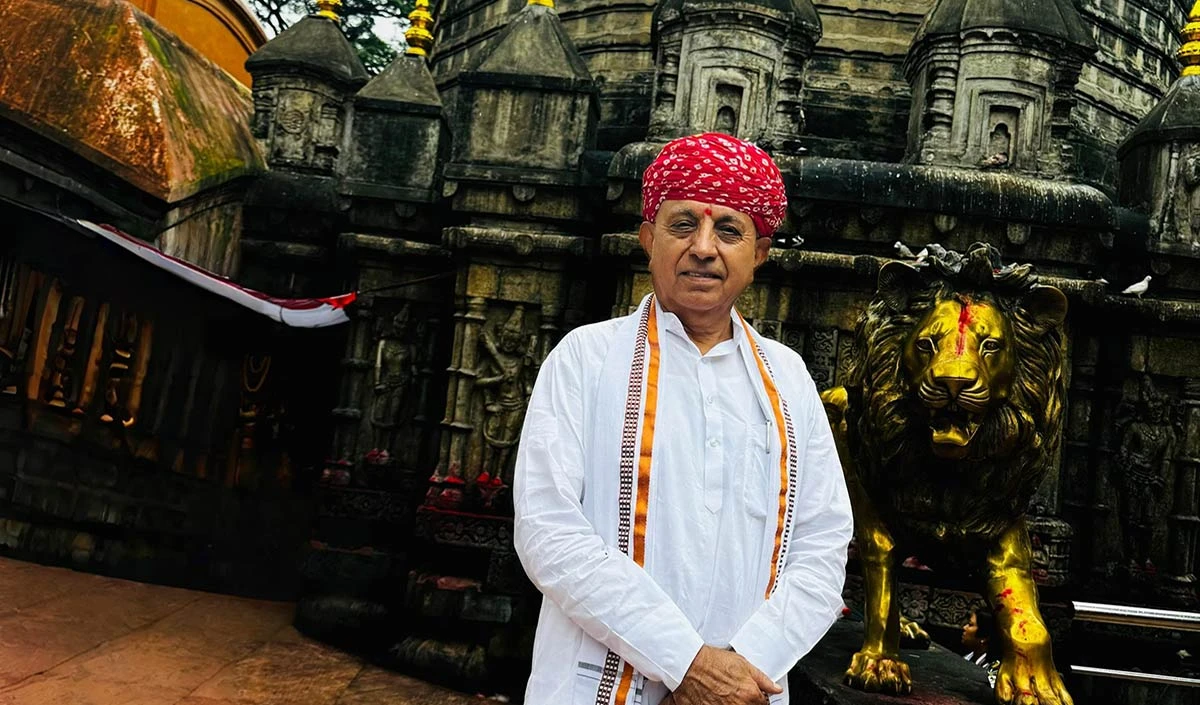 केंद्रीय मंत्री भागीरथ चौधरी ने किए माँ कामाख्या के दर्शन