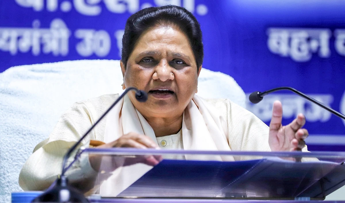 Narasimhanand Saraswati की आपत्तिजनक टिप्पणी पर मचा बवाल, Mayawati ने की सख्त कार्रवाई की मांग