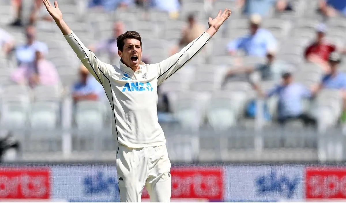 IND vs NZ: मिचेल सैंटनर के सामने पस्त नजर आए भारतीय बल्लेबाज, सरफराज समेत इन्हें बनाया अपना शिकार