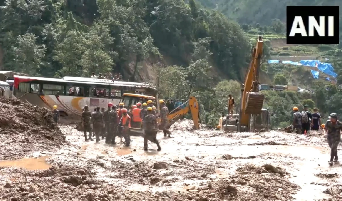 भारत के पड़ोस में हर तरफ तबाही का मंजर, अब तक 200 से ज्यादा लोगों की मौत,