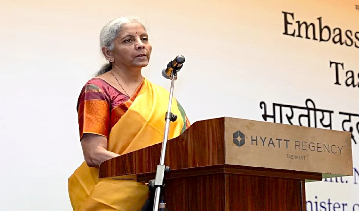 इलेक्टोरल बॉन्ड वसूली मामले में निर्मला सीतारामन को राहत, हाई कोर्ट ने जांच पर लगाई रोक