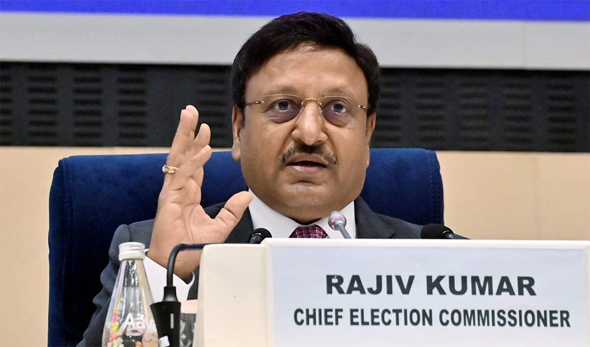 CEC Rajiv Kumar उत्तराखंड में 12 हजार फीट की ऊँचाई पर स्थित निर्जन गांव में 17 घंटे तक फँसे रहे, शून्य तापमान में हाथ तापते हुए बिताई रात