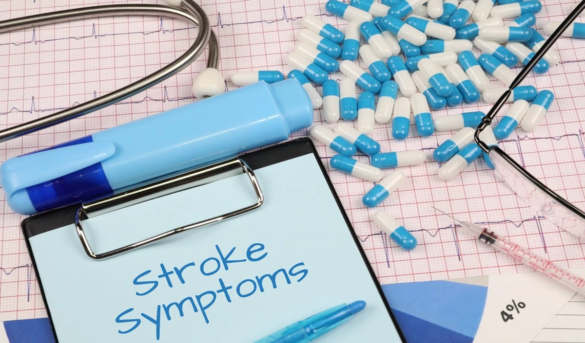 Risk of Stroke: स्ट्रोक की वजह से हर साल 50 लाख लोग गवां रहे जान, जानिए लक्षण और इलाज