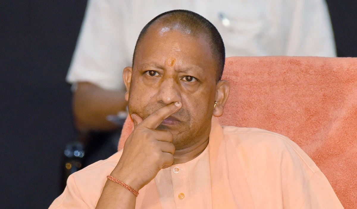CM Yogi ने सुना अमेठी हत्याकांड के पीड़ितों का दुख दर्द