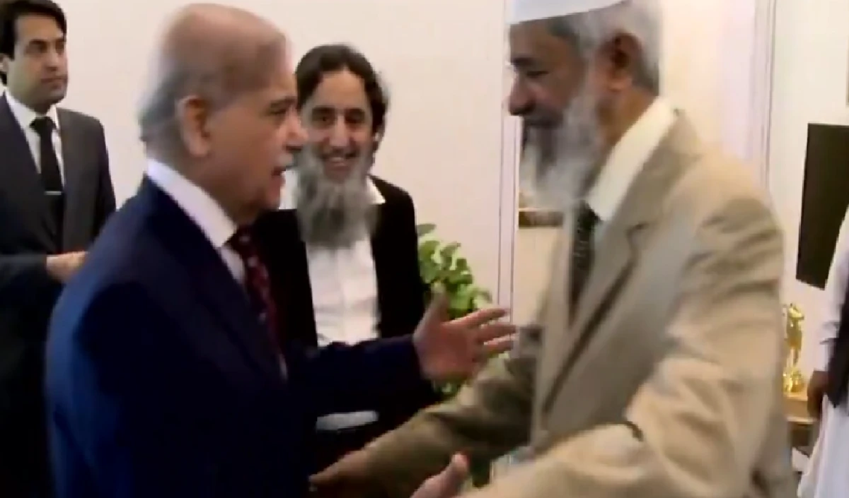Zakir Naik Pakistan: भारत के मोस्ट वांटेड का इस्लामाबाद में गर्मजोशी से स्वागत, भारत ने किया इस अंदाज में रिएक्ट