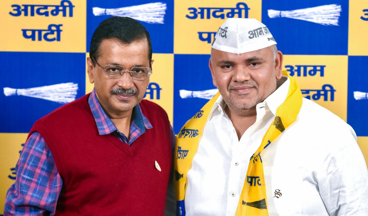 Delhi की राजनीति में दल-बदल का खेल शुरु, बड़े बदलाव की ओर संकेत कर रहा राजधानी का सियासी माहौल
