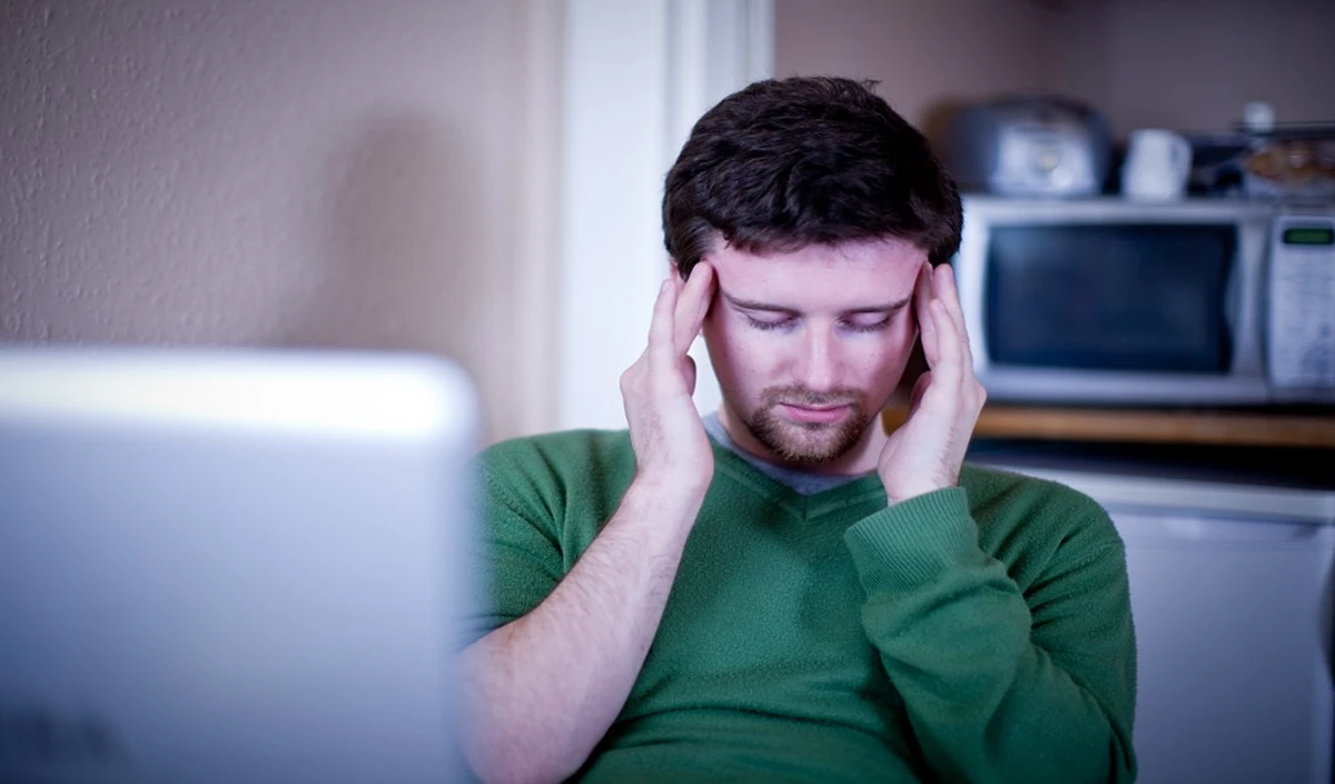 Brain Stroke: हाई बीपी होने पर भी हो सकता है ब्रेन स्ट्रोक का खतरा, जानिए लक्षण और बचाव के तरीके