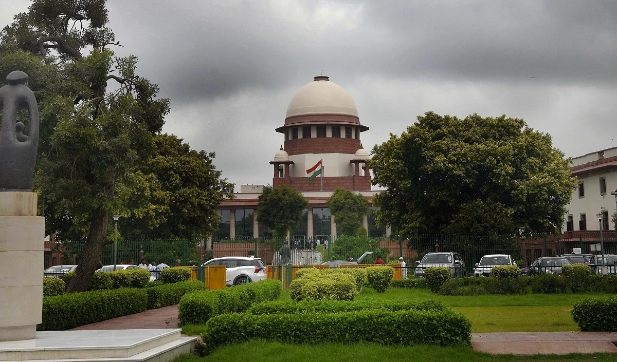 सिर्फ इन महिलाओं को ही क्यों मिले मैटरनिटी लीव का फायदा? सुप्रीम कोर्ट ने केंद्र से मांगा जवाब