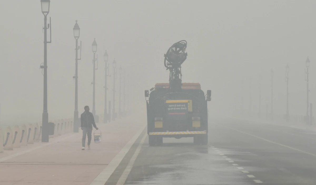 Delhi Air pollution: केंद्र सरकार ने कर्मचारियों के ऑफिस आने के समय में किया बदलाव, पर्यावरण मंत्री का भी आया बयान