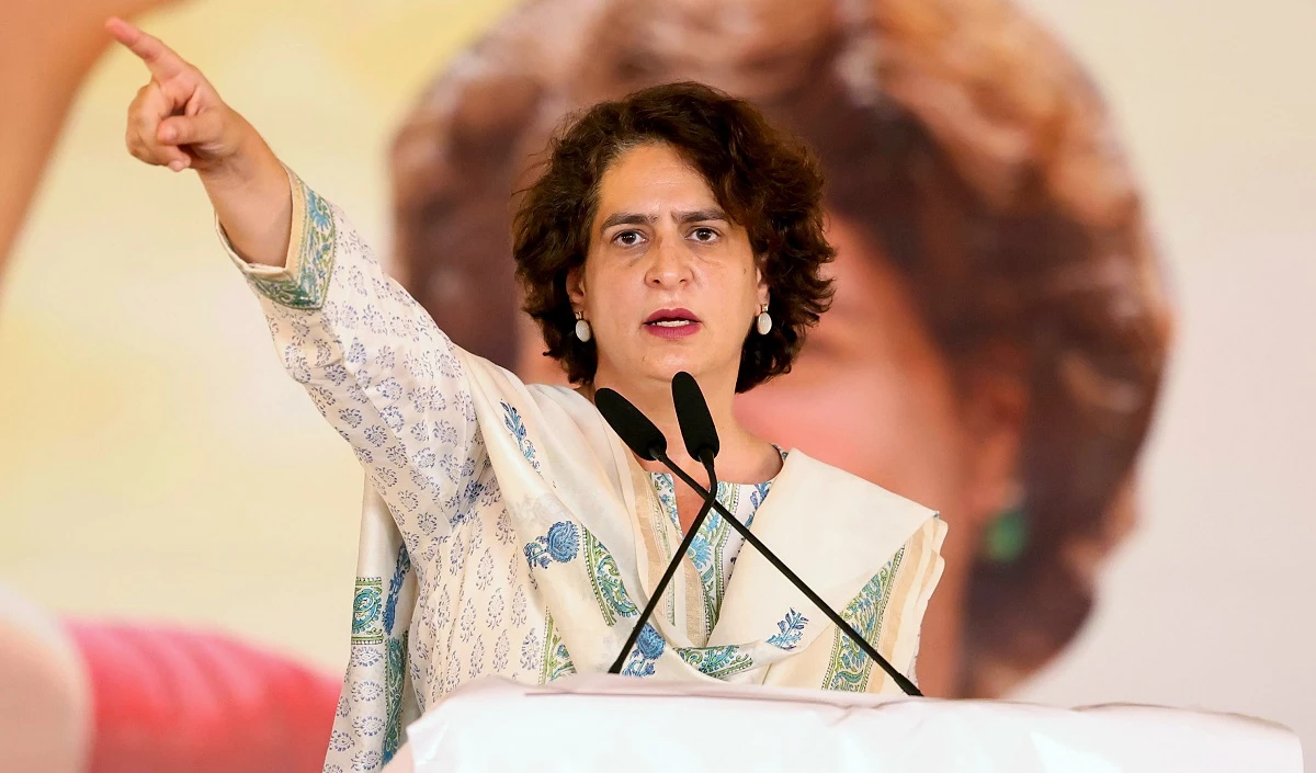 Maharashtra के गढ़चिरौली में Priyanka Gandhi ने महायुति गठबंधन पर साधा निशाना