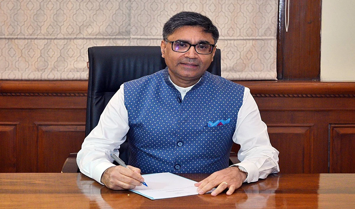 विदेश सचिव विक्रम मिस्री का कार्यकाल 2026 तक बढ़ा, इन पदों पर भी कर चुके हैं काम