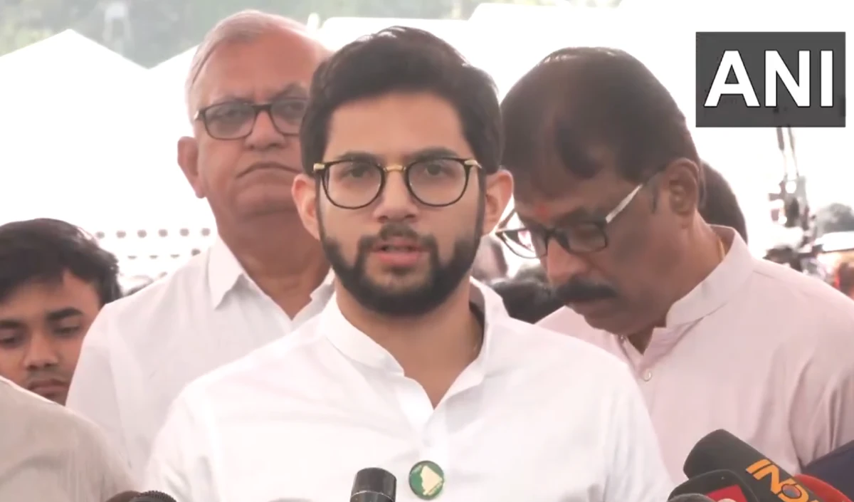 Aaditya Thackeray ने समाजवादी पार्टी की महाराष्ट्र इकाई को बताया भाजपा की ‘बी टीम’, पार्टी ने किया पलटवार
