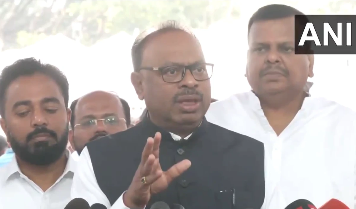 उनको हार स्वीकार कर लेनी चाहिए, Markadwadi के ईवीएम विरोधी कार्यक्रम में शामिल होने पर BJP ने शरद पवार को निशाने पर लिया