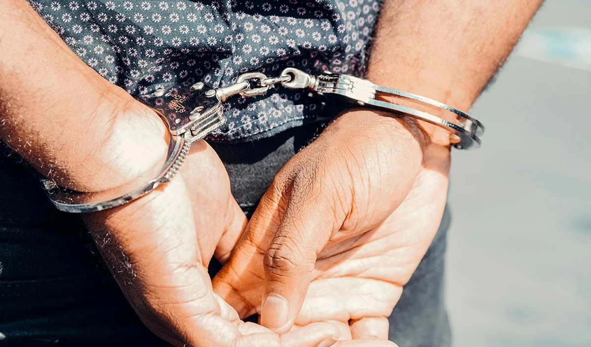 साल भर से फरार चल रहा माफिया अतीक का भांजा पकड़ा गया