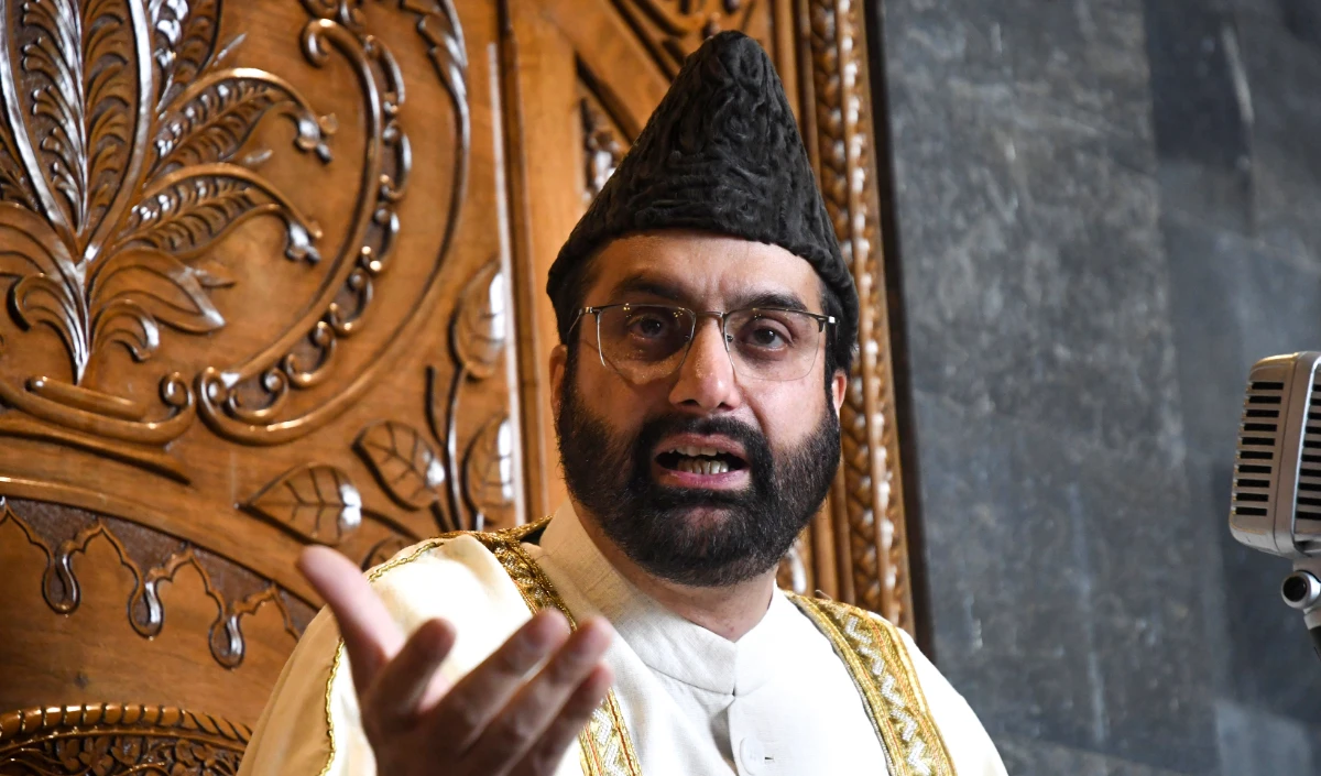 उमर सरकार ‘आतंकी संबंधों’ के कारण निकाले गए कर्मचारियों को बहाल करे: Hurriyat Conference