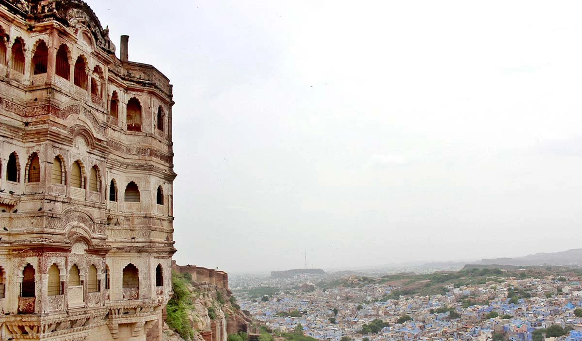अपनी ऐतिहासिक धरोहर, शानदार किलों और रंगीन बाजारों के लिए प्रसिद्ध है जोधपुर