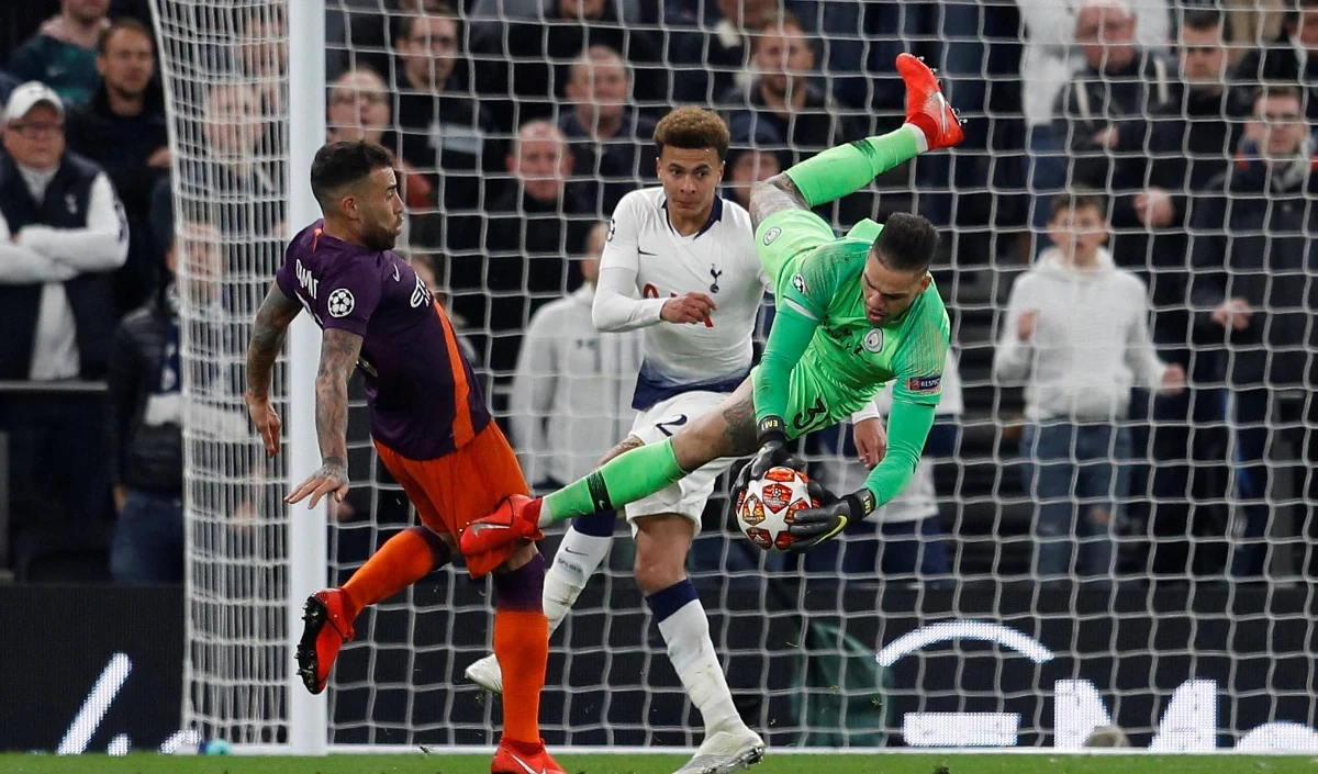 मैनचेस्टर सिटी और मैनचेस्टर यूनाइटेड का निराशाजनक खेल जारी, लीवरपूल ने शीर्ष पर मजबूत की बढ़त