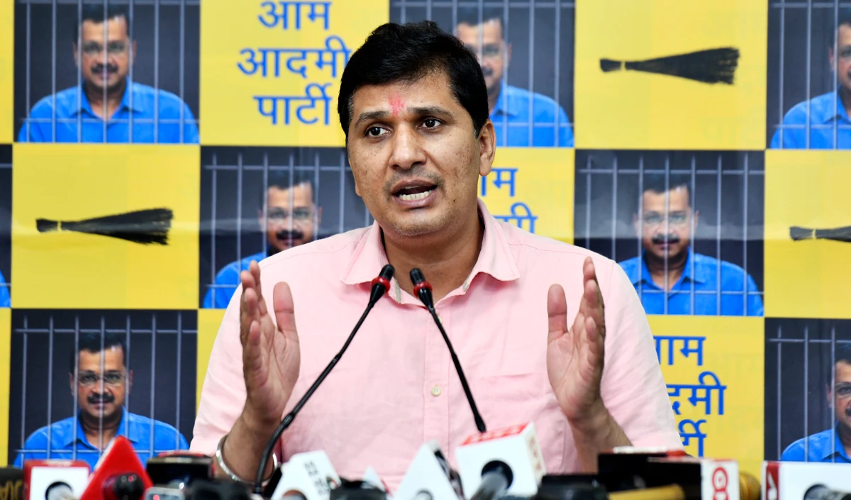 केजरीवाल के खास, 3 बार के विधायक और कैबिनेट मंत्री, जानें कौन हैं Saurabh Bhardwaj