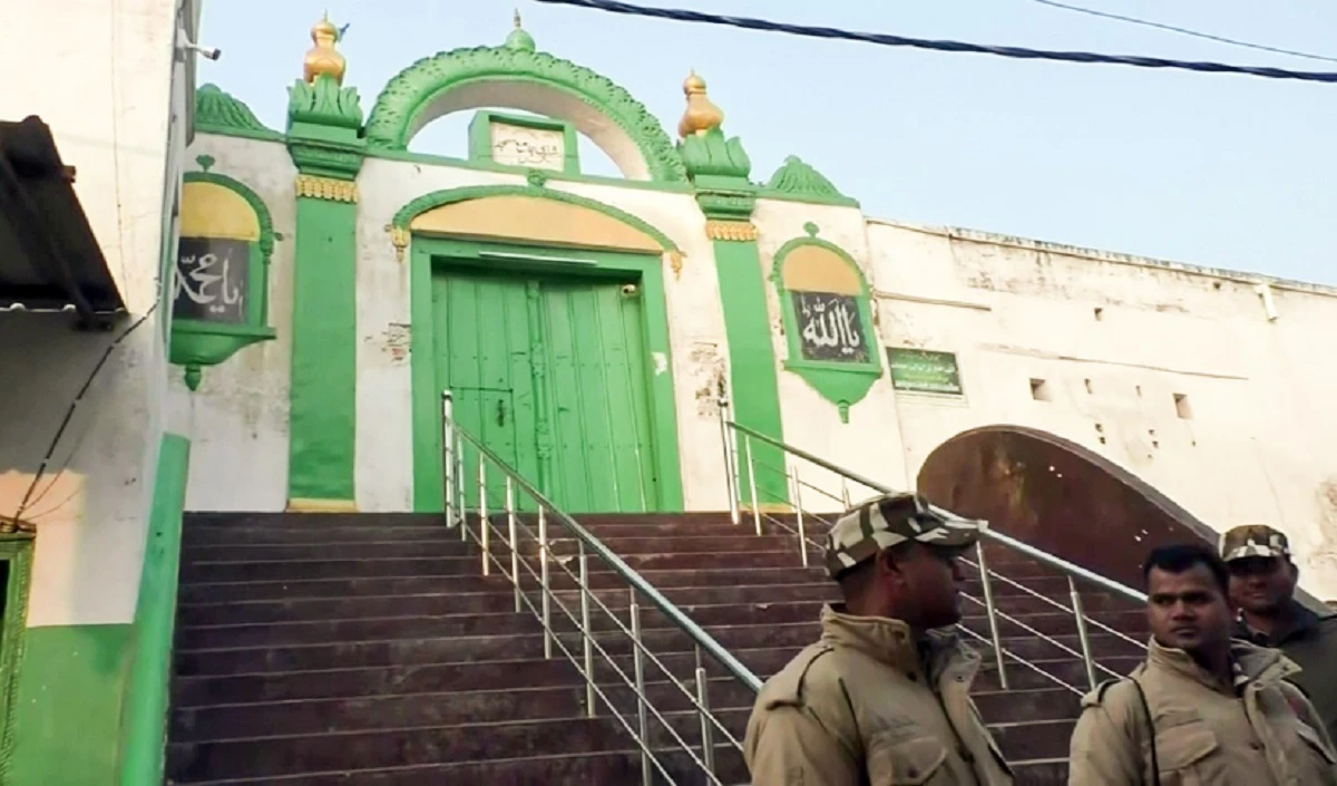 अब संभल की शाही जामा मस्जिद पर 24 घंटे रहेगी यूपी पुलिस, उठाया ये बड़ा कदम