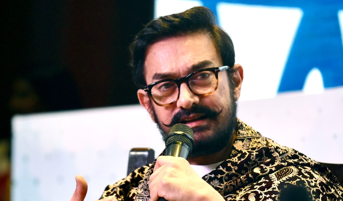 Bollywood Wrap Up | Aamir Khan ने Oxidize झुमका पहन कर फैंस को किया हैरान, गोल्डन ग्लोब्स 2025 अवॉर्ड की घोषणा