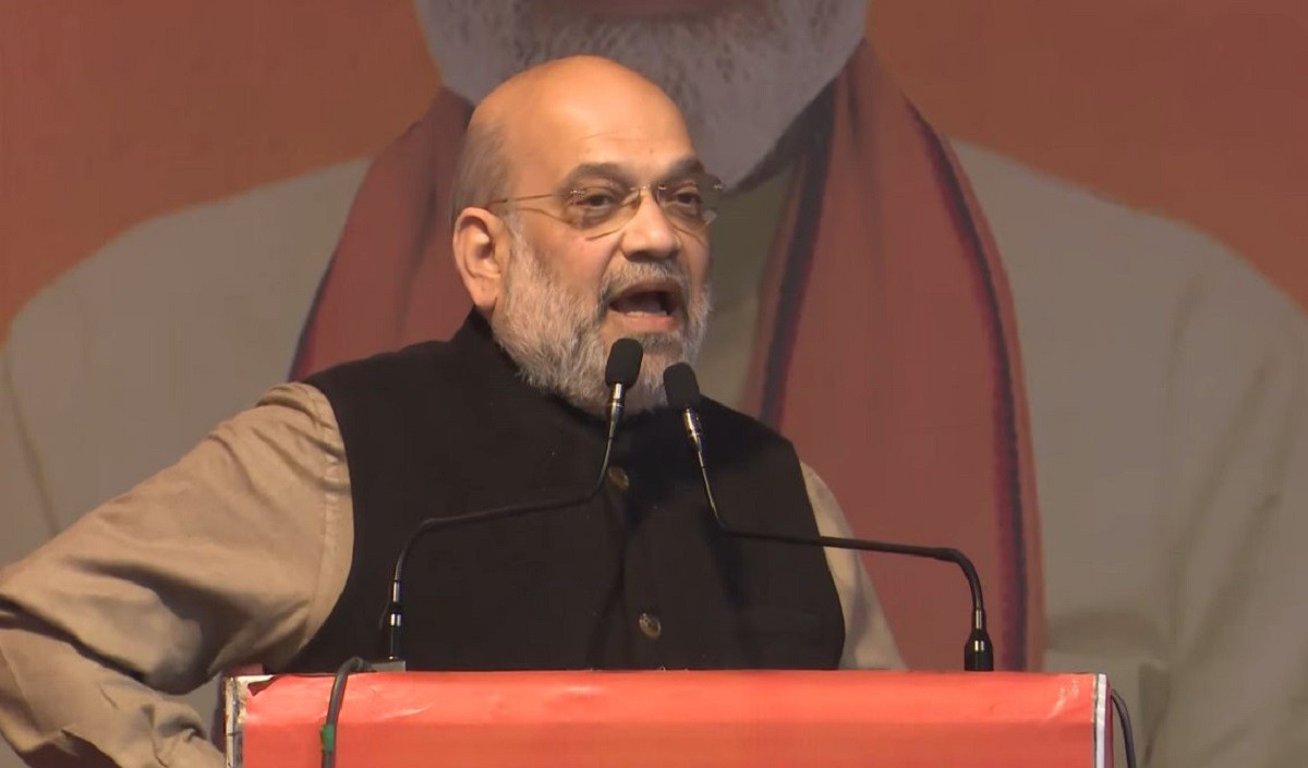 अन्ना जी को भी शर्म आ रही होगी कि मेरा चेला इतना बड़ा भ्रष्टाचारी कैसे निकल गया, केजरीवाल पर अमित शाह का तंज