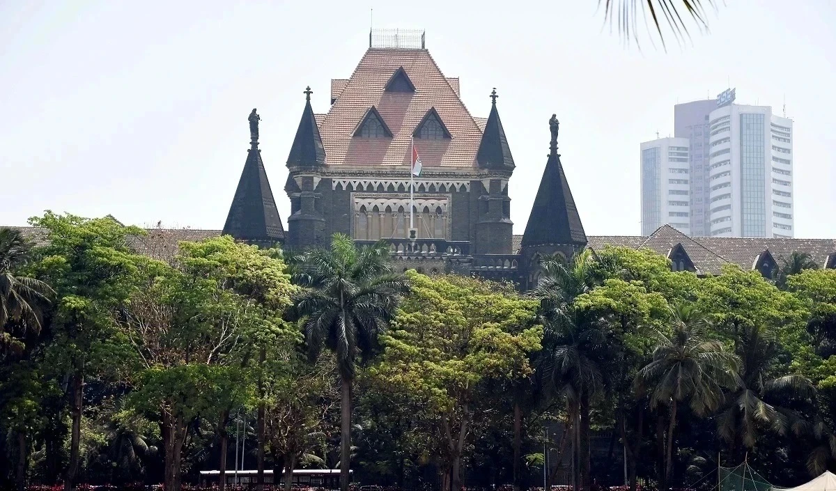 पांच पुलिस अफसरों पर चलेगा केस, बदलापुर यौन शोषण के आरोपी के एनकाउंटर पर बॉम्बे HC का बड़ा फैसला