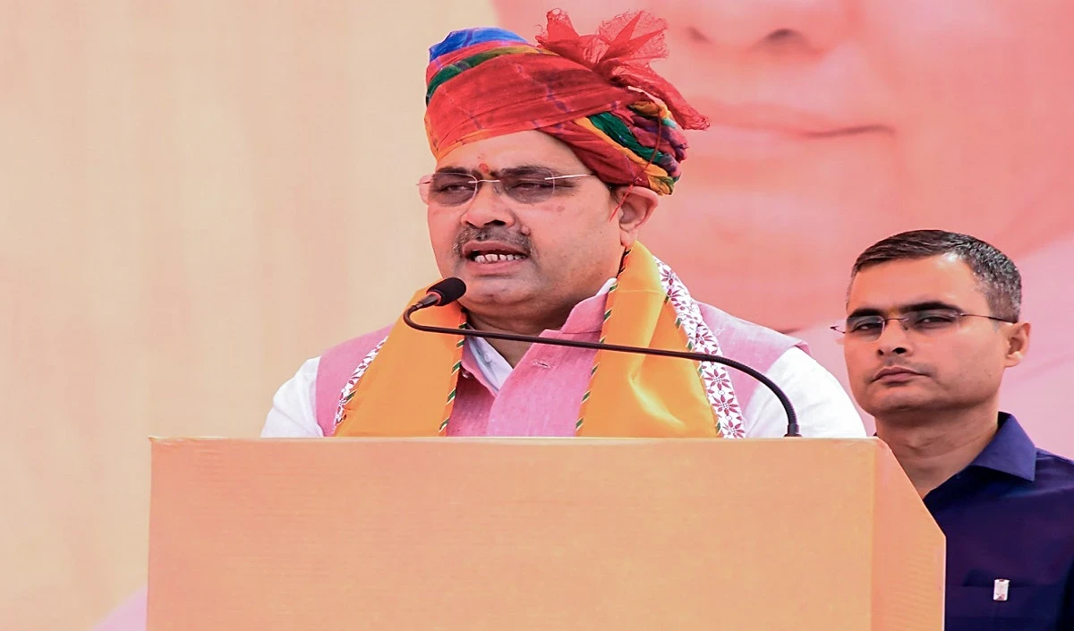 राजस्थान के मुख्यमंत्री भजनलाल शर्मा ने त्रिवेणी संगम में लगाई डुबकी