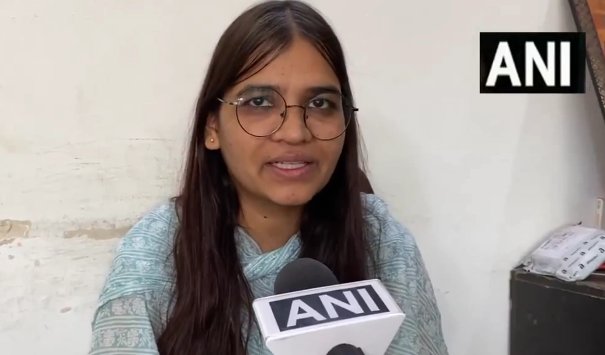 Deepika Patidar ने चार बार असफल होकर लिखी अपनी सफलता की कहानी, यूं ही नहीं बनी MPPSC टॉपर