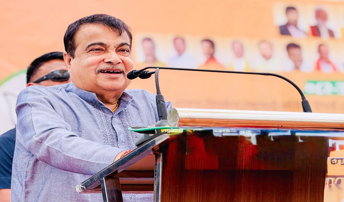 Gadkari ने बंगाल में राजमार्ग परियोजनाओं के लिए भूमि अधिग्रहण के वास्ते ममता से हस्तक्षेप की मांग की