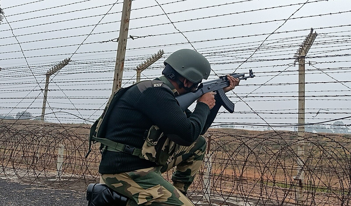 Jammu and Kashmir में जैश-ए-मोहम्मद के आतंकियों को मदद देने वालों पर कसा शिकंजा, 4 गिरफ्तार