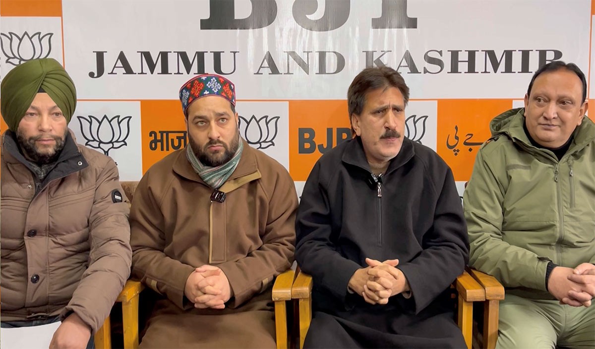 Jammu-Kashmir BJP ने अपनी सफलताएं और Omar Abdullah के नेतृत्व वाली सरकार की विफलताएं गिनवाईं