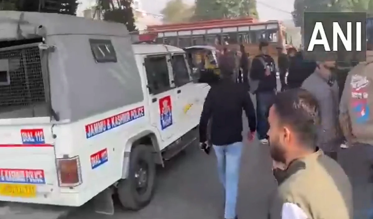 जम्मू के ज्वेल चौक इलाके में युवक की गोली मारकर हत्या, मामले की जांच जारी, पुलिस का भी आया बयान