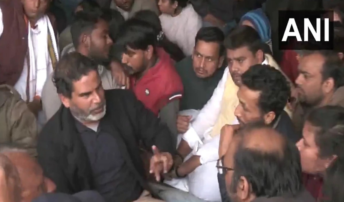 बिहार : प्रशांत किशोर ने बीपीएससी परीक्षा रद्द करने की मांग को लेकर आमरण अनशन शुरू किया