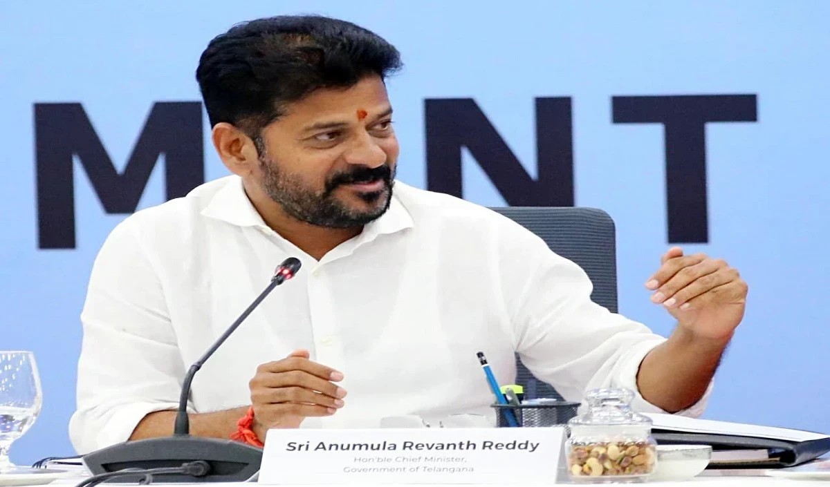 Revanth Reddy ने हैदराबाद मेट्रो रेल के दूसरे चरण व अन्य परियोजनाओं के लिए केंद्र से मदद मांगी